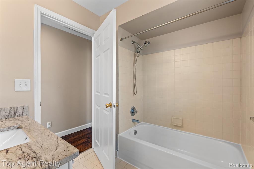 44935 Marigold Drive, Sterling Heights, MI 48314 — Photo 19
