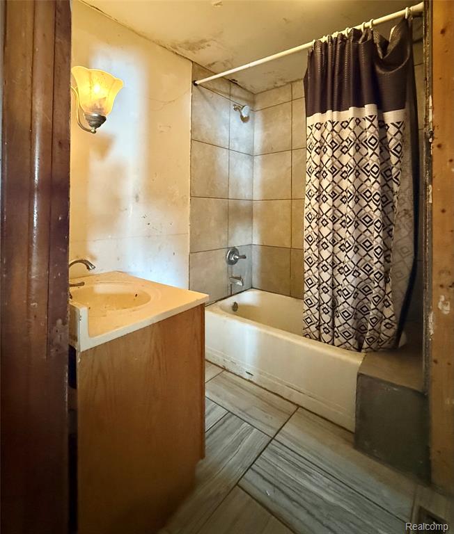 7666 Brooks Road, Brown, MI 48416 — Photo 10