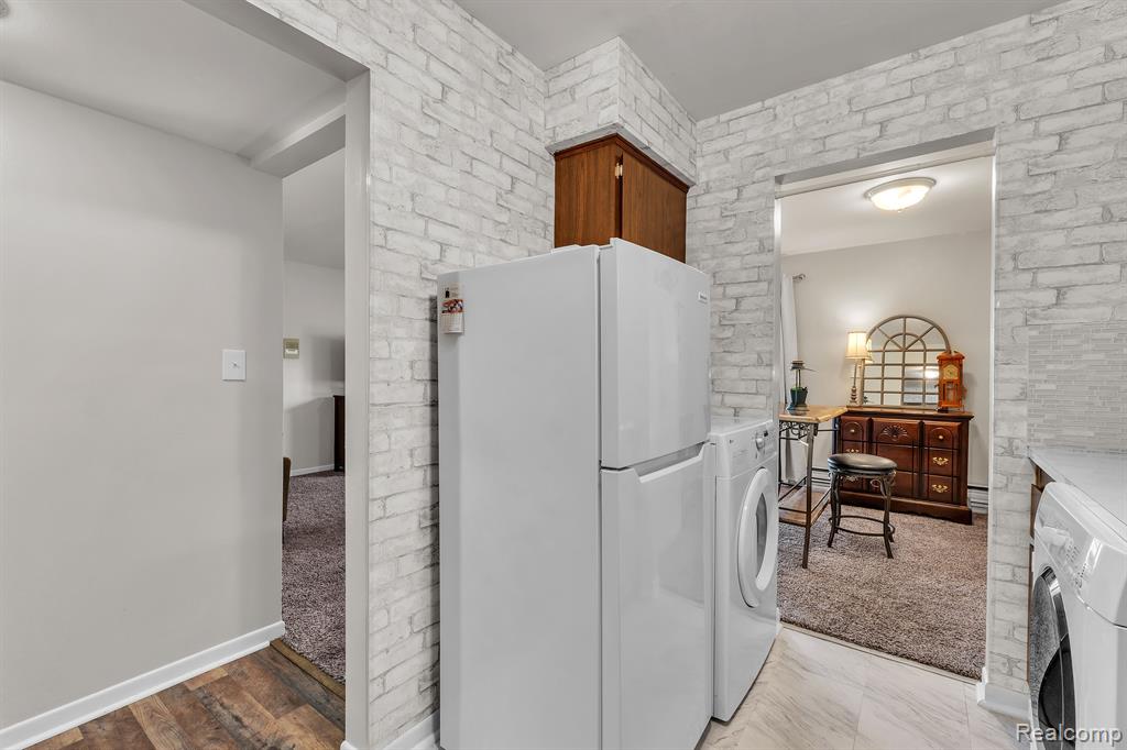 1842 COLONIAL VILLAGE Way, 2, Waterford, MI 48328 — Photo 15