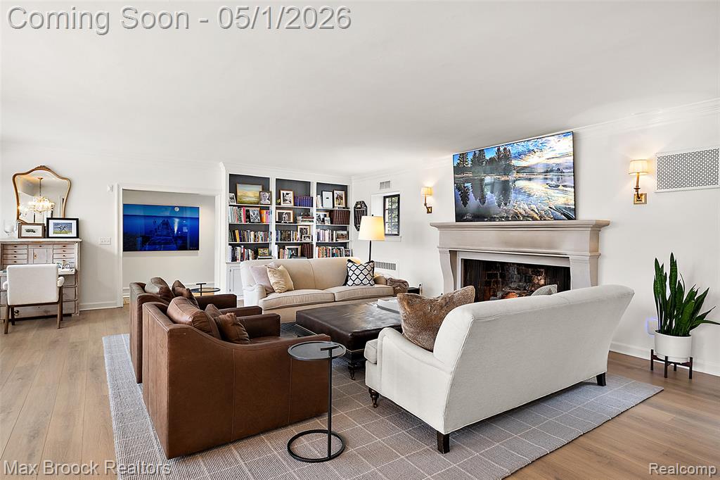 1583 Clarendon Road - Photo 5