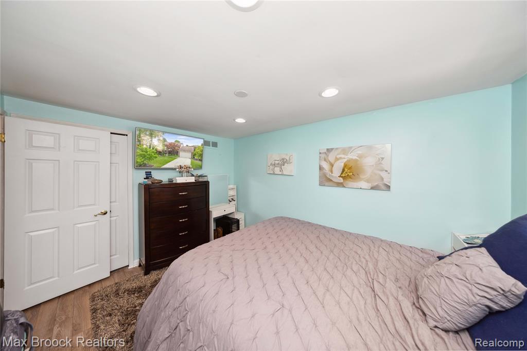 6247 Carpathian Court, West Bloomfield, MI 48324 — Photo 30