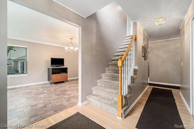 1677 NORTON CREEK Court, Wixom, MI 48393 — Photo 4