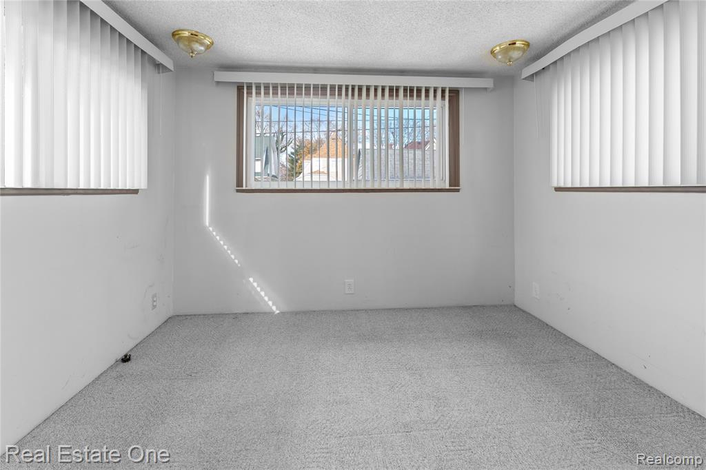 716 Kings Highway, Wyandotte, MI 48192 — Photo 10