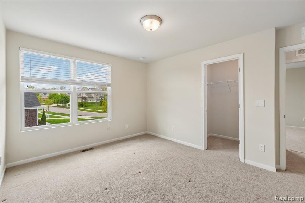 29831 Braeburn dr, New Hudson, MI 48165 — Photo 33