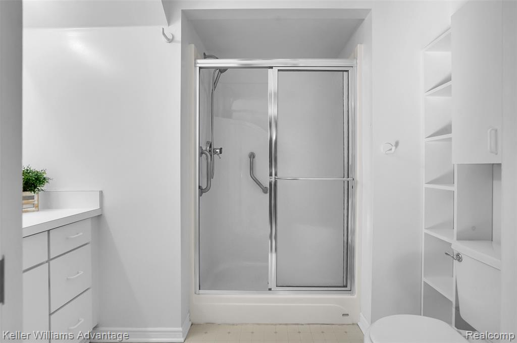 2750 Maple Forest Drive, Wixom, MI 48393 — Photo 15