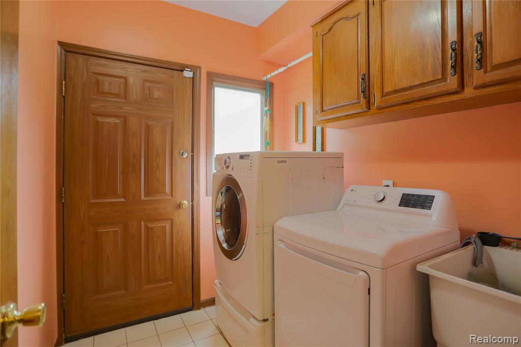 810 Box Canyon Court, Rochester Hills, MI 48309 — Photo 27