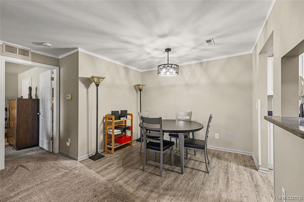 4578 Berkshire Drive, Sterling Heights, MI 48314 — Photo 9
