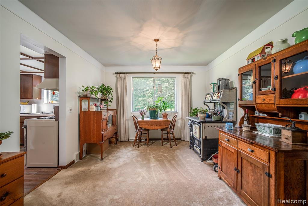 560 Coats Road, Lake Orion, MI 48362 — Photo 10