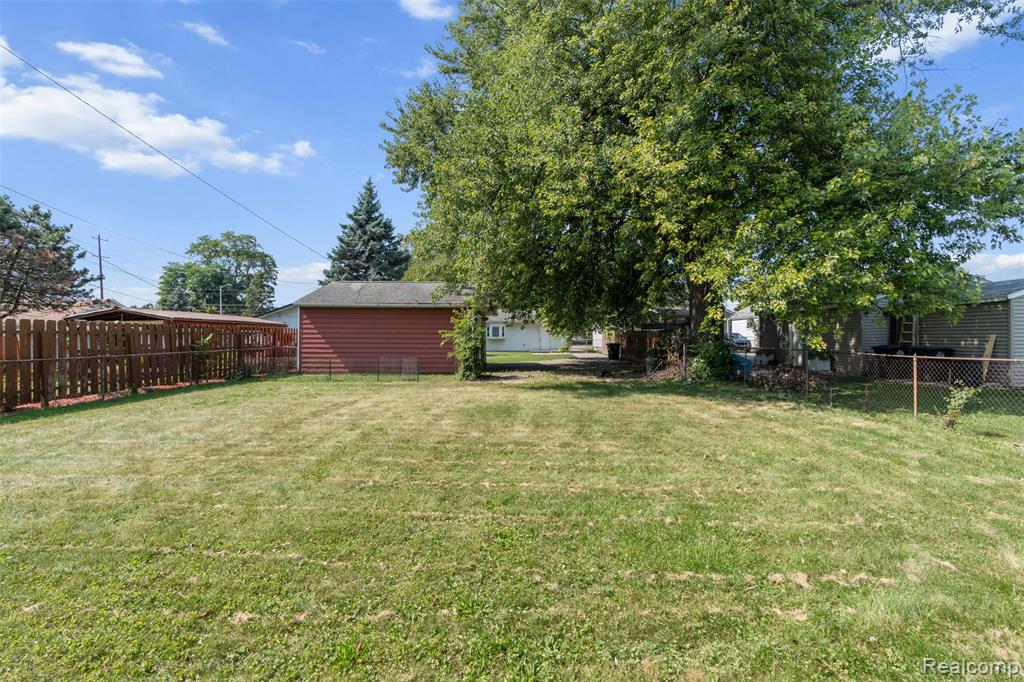9381 Pardee Road, Taylor, MI 48180 — Photo 26