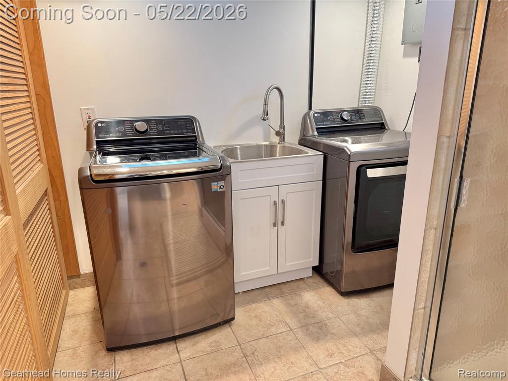 6042 Snow Apple Drive, Clarkston, MI — Photo 31