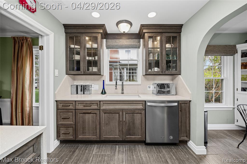 938 LAKEPOINTE STREET, Grosse Pointe Park, MI 48230 — Photo 15