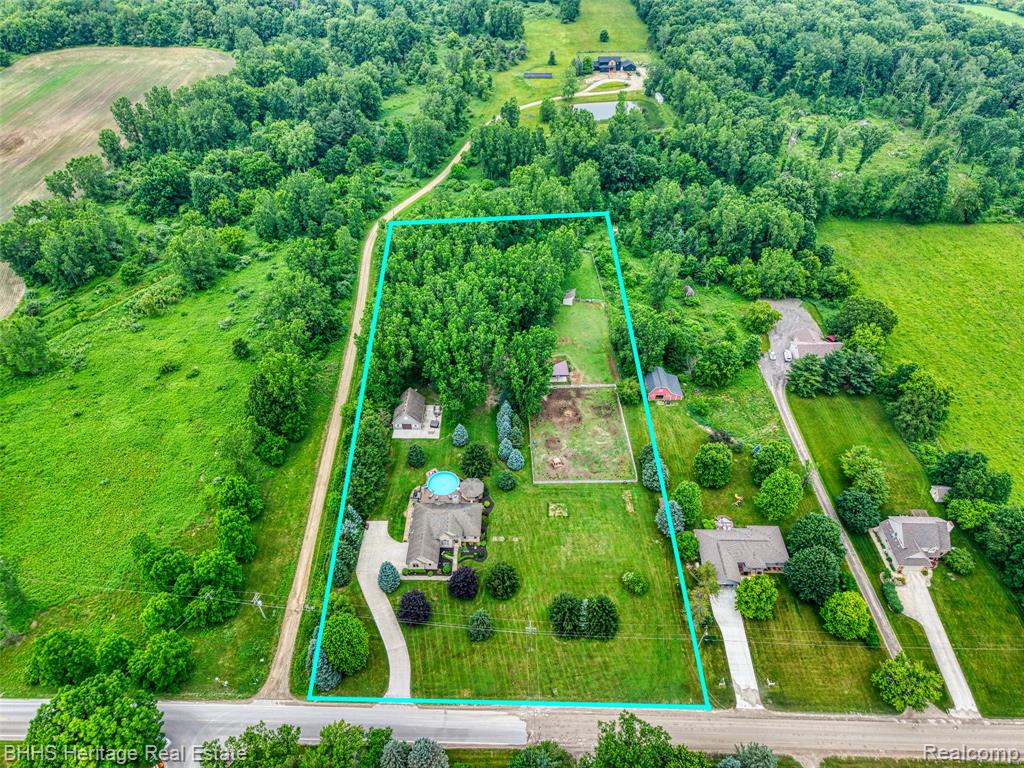 6952 Sharpe Road, Fowlerville, MI 48836 — Photo 10