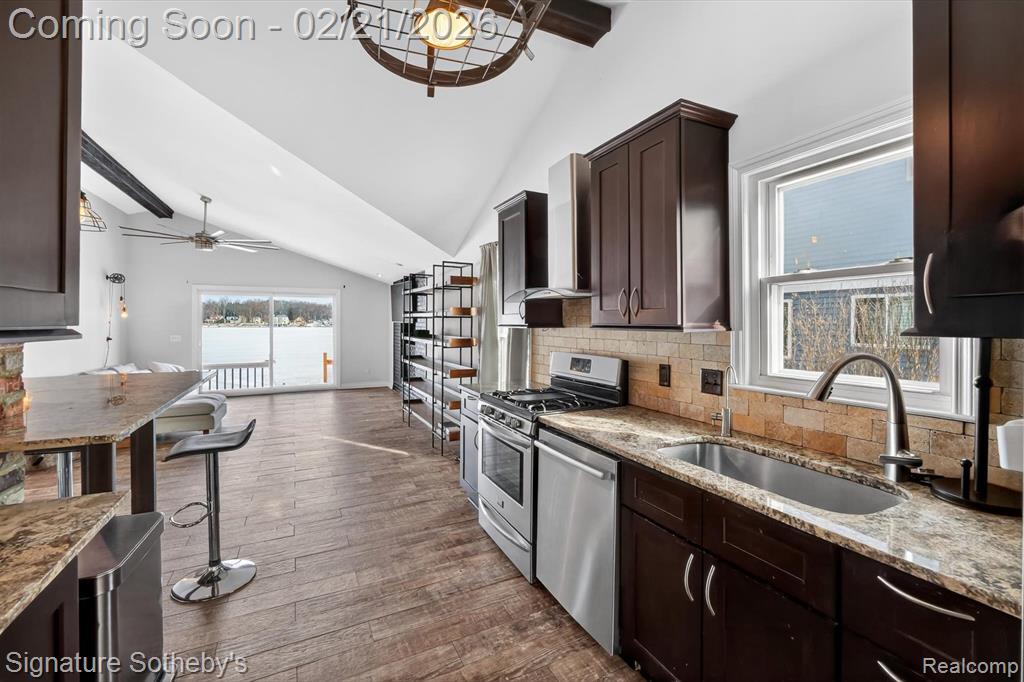 6832 Brightwood Court, Waterford, MI 48327 — Photo 15