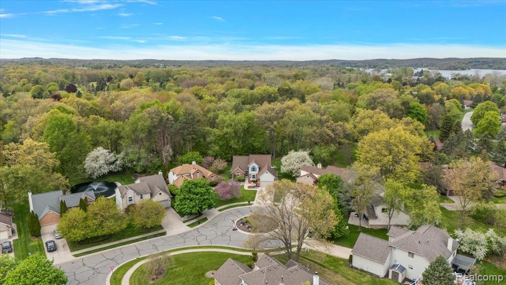 607 Salus Drive, Waterford, MI 48327 — Photo 47