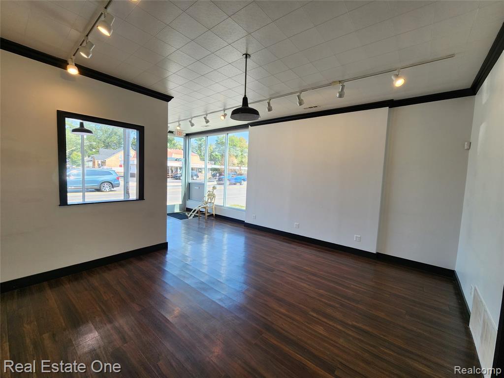 4105 12 Mile Road, Berkley, MI 48072 — Photo 9