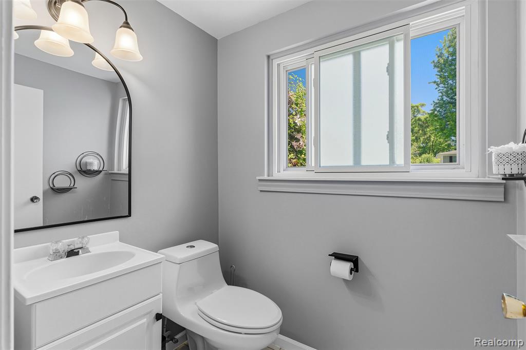 4410 Wickfield Drive, Flint, MI 48507 — Photo 29