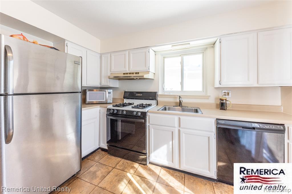 29821 Munro Street, Rockwood, MI — Photo 17