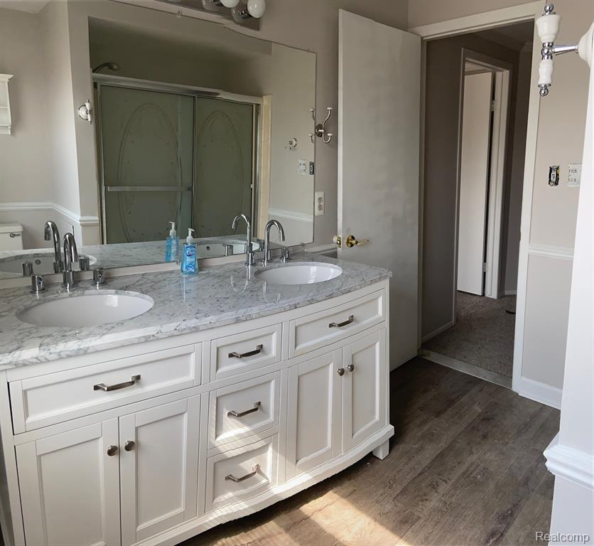 494 ROLLING GREEN Circle S, Rochester Hills, MI 48309 — Photo 23
