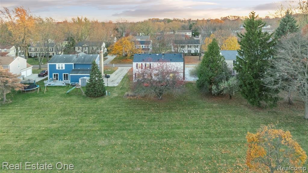 5426 N Piccadilly, West Bloomfield, MI — Photo 70