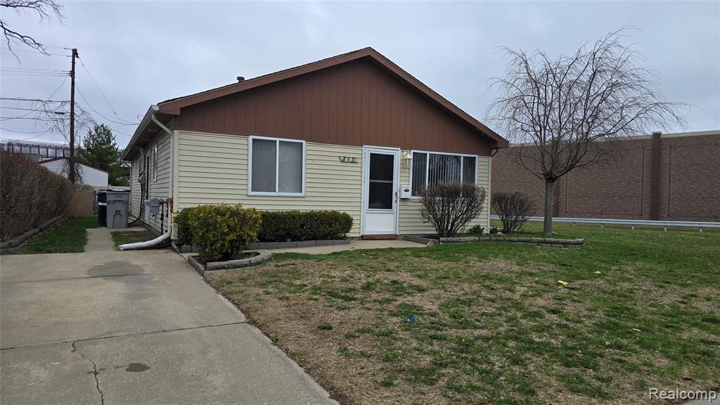 803 E Meyers Avenue, Hazel Park, MI 48030 — Photo 24