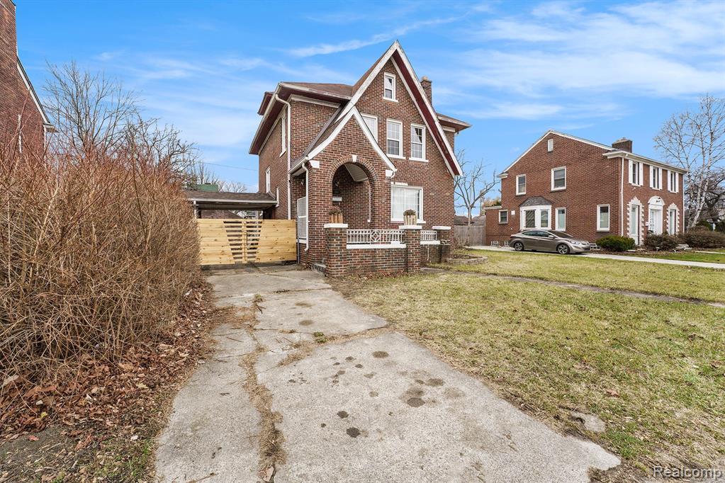 221 W Grixdale, Highland Park, MI 48203 — Photo 2