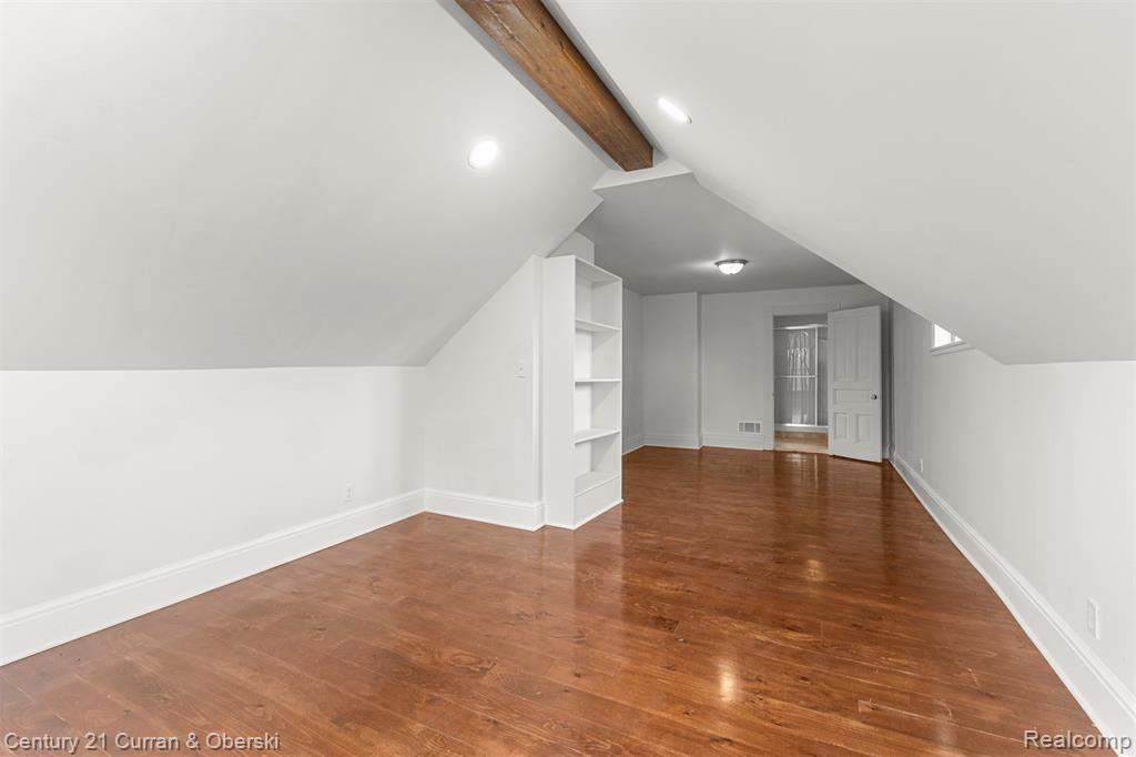 8004 N Farmington Road, Westland, MI — Photo 21