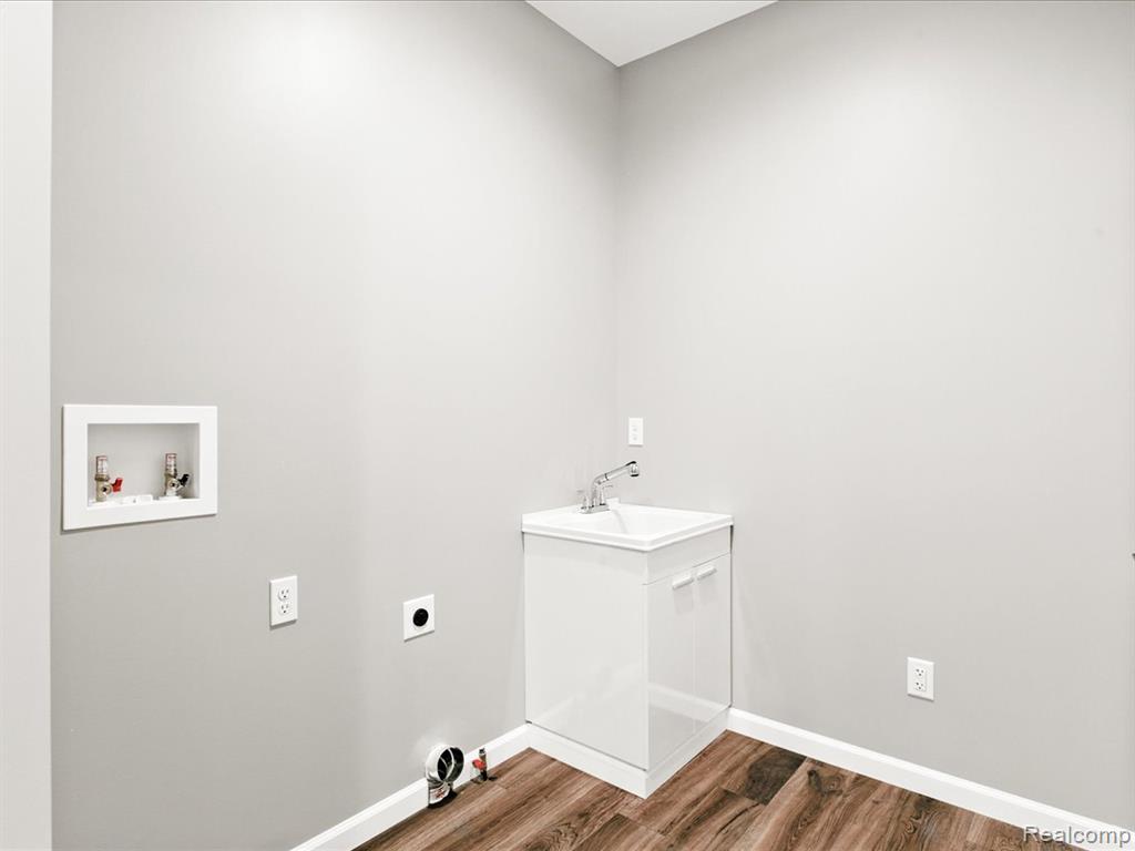 9711 CRAWFORD, Columbus, MI — Photo 21