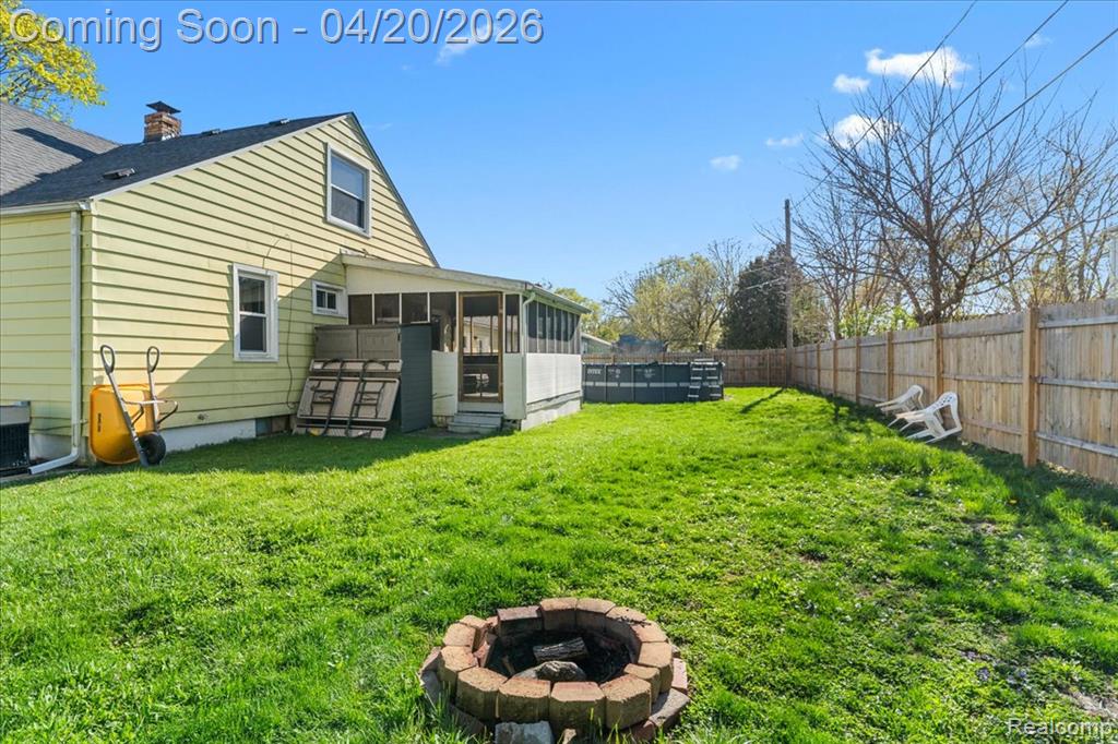 1232 Bel Air Drive, Flint, MI 48507 — Photo 36