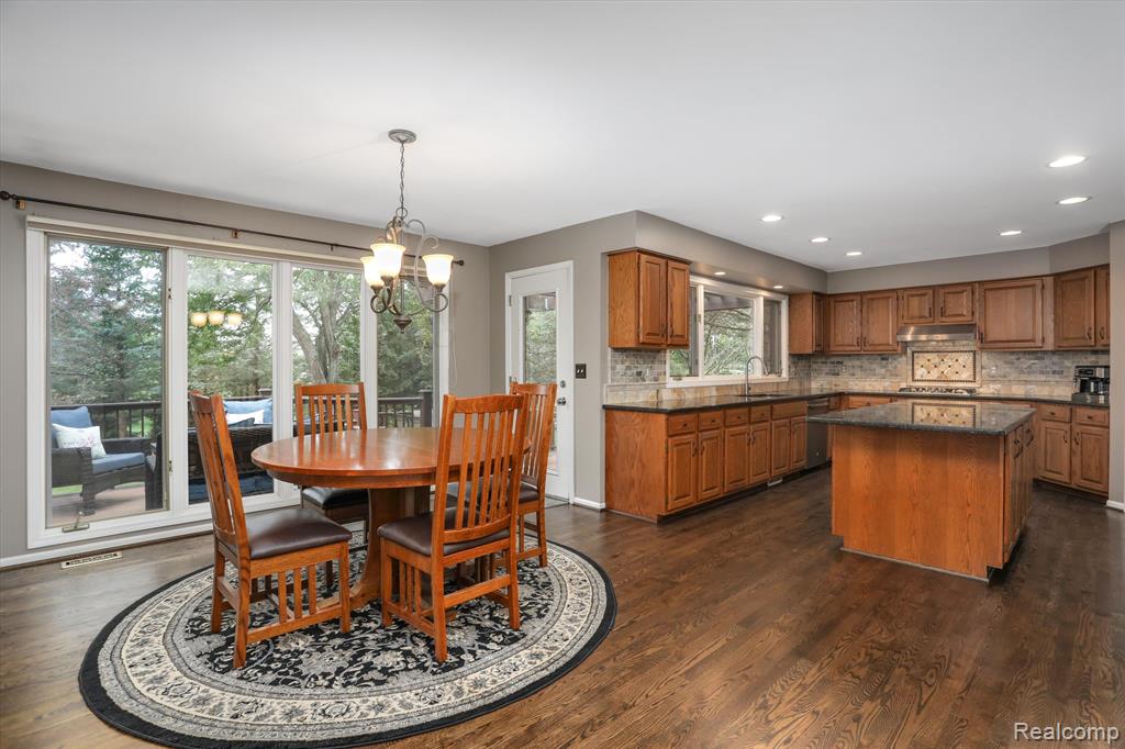 4214 Oak Tree Circle, Rochester, MI 48306 — Photo 16