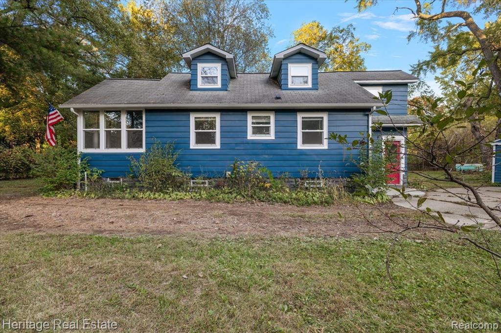 827 Alberta Street, Auburn Hills, MI 48326 — Photo 2