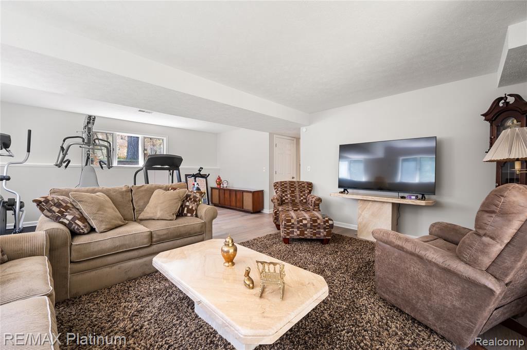 8707 White Fawn Street NE, Rockford, MI 49341 — Photo 10