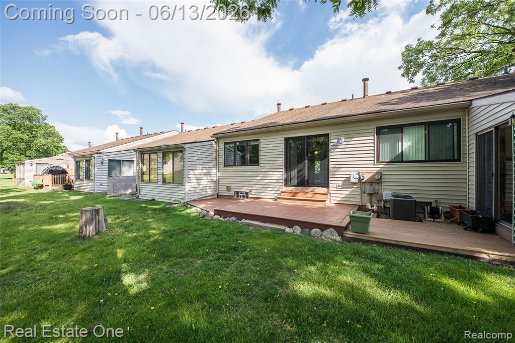 62292 Yorktown Drive, 2, South Lyon, MI 48178 — Photo 23