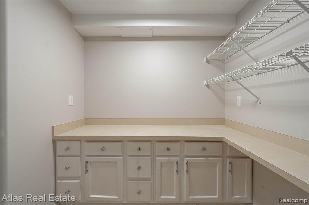 344 WOODLAND Drive, Saline, MI 48176 — Photo 40