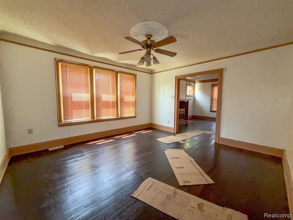 9392 Woodside Street, Detroit, MI 48204 — Photo 9