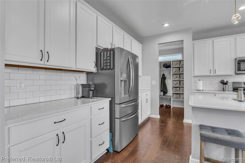 49720 Shoreline Drive, Canton, MI 48187 — Photo 30
