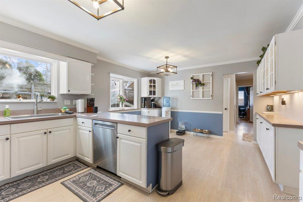 68864 WINGATE Drive, Washington, MI 48095 — Photo 9