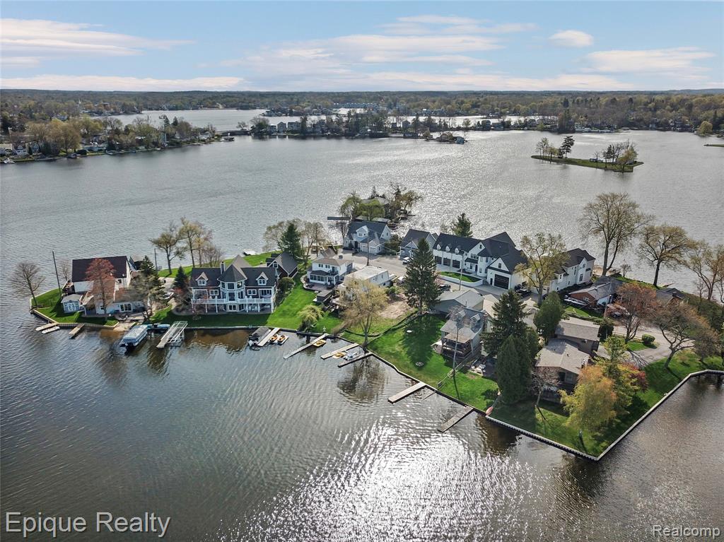 296 Shady Oaks Street, Lake Orion, MI 48362 — Photo 13