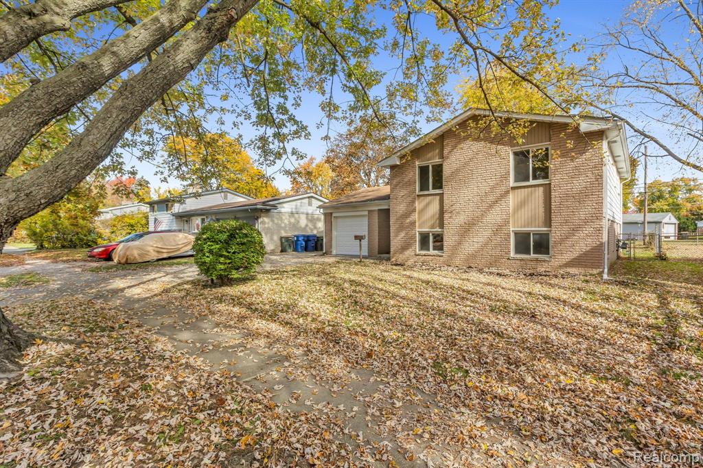 7828 KAISER Street, Canton, MI 48187 — Photo 2