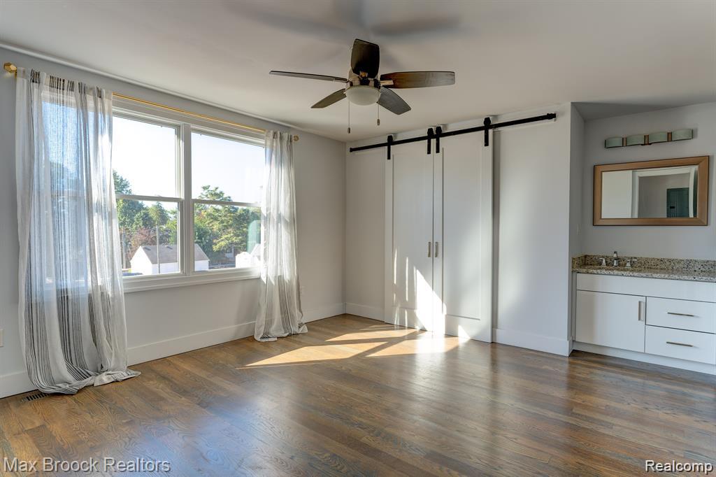 638 W 11 Mile Road, Royal Oak, MI 48067 — Photo 16