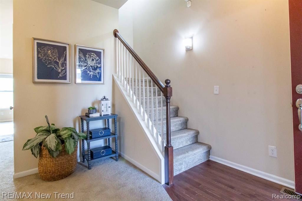 24485 ROSEMONT Drive, South Lyon, MI 48178 — Photo 4
