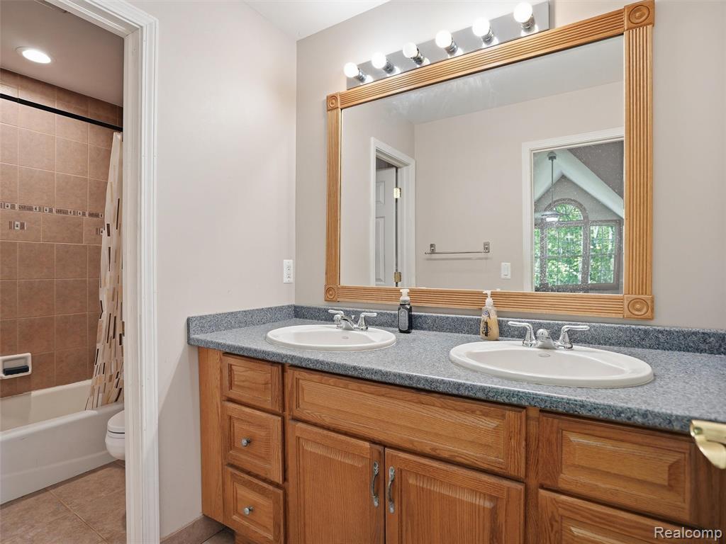5790 Roberts Road, Cottrellville, MI — Photo 54