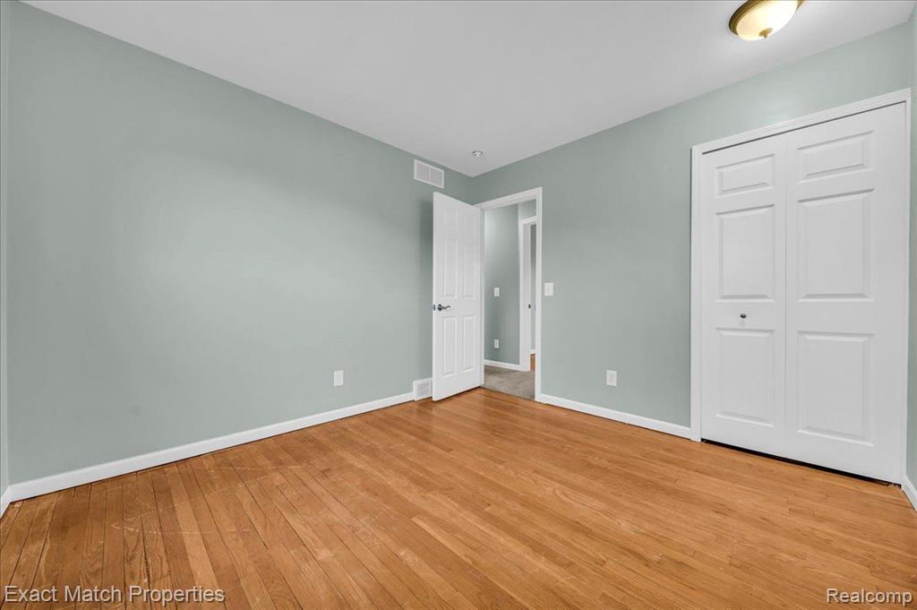 9121 SANDYSIDE Road, White Lake, MI — Photo 31