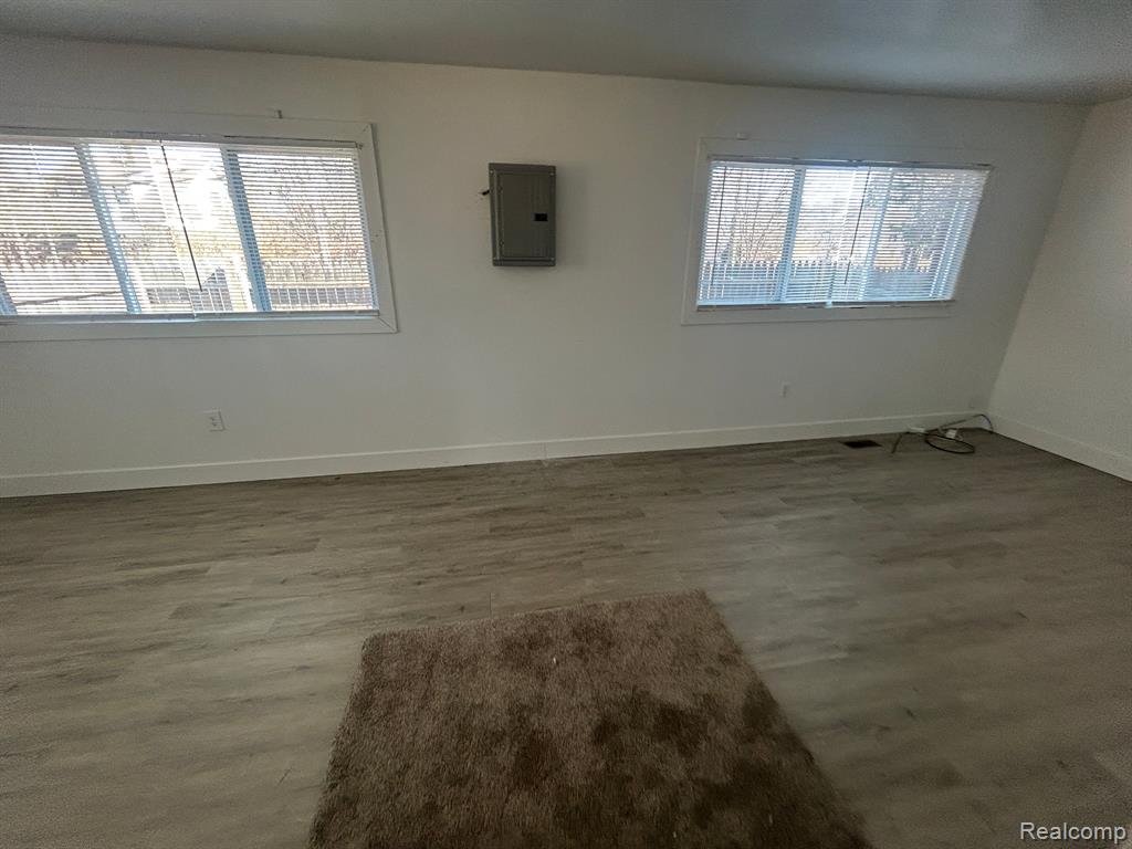 5258 NEWPORT Street, Detroit, MI 48213 — Photo 9