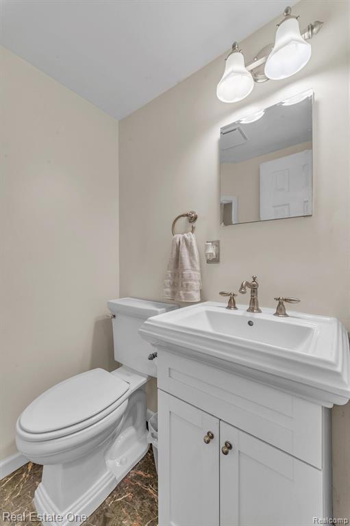 24645 Spring Lane, 18, Harrison Township, MI — Photo 16