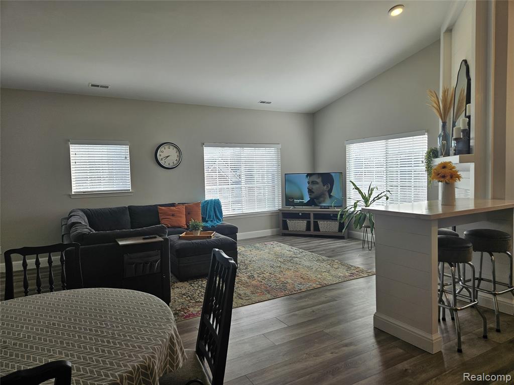 42627 Park Cresent Drive, 36, Sterling Heights, MI 48313 — Photo 8