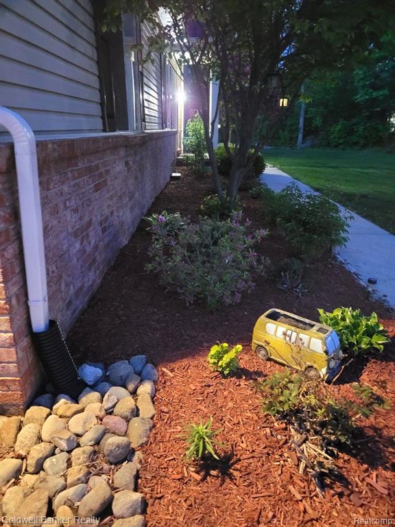 13541 CHRISTINA Lane, Belleville, MI 48111 — Photo 56