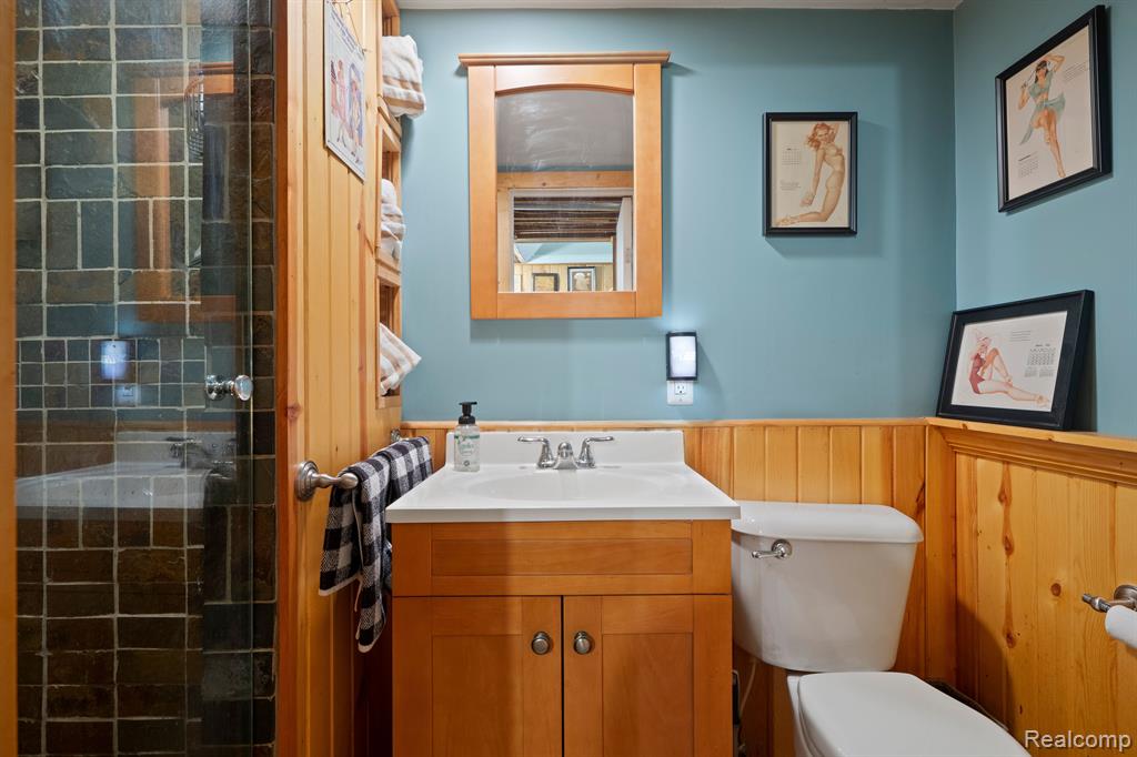 917 CEDARHILL Drive, Royal Oak, MI 48067 — Photo 36