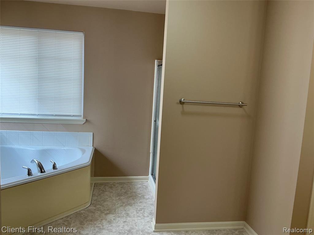 48161 NOTTINGHILL Lane, Canton, MI 48188 — Photo 28
