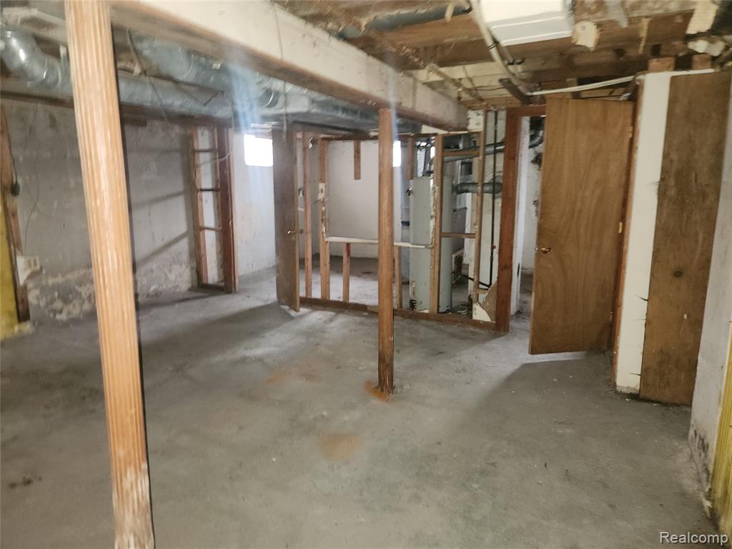 8372 Carlin Street, Detroit, MI 48228 — Photo 22
