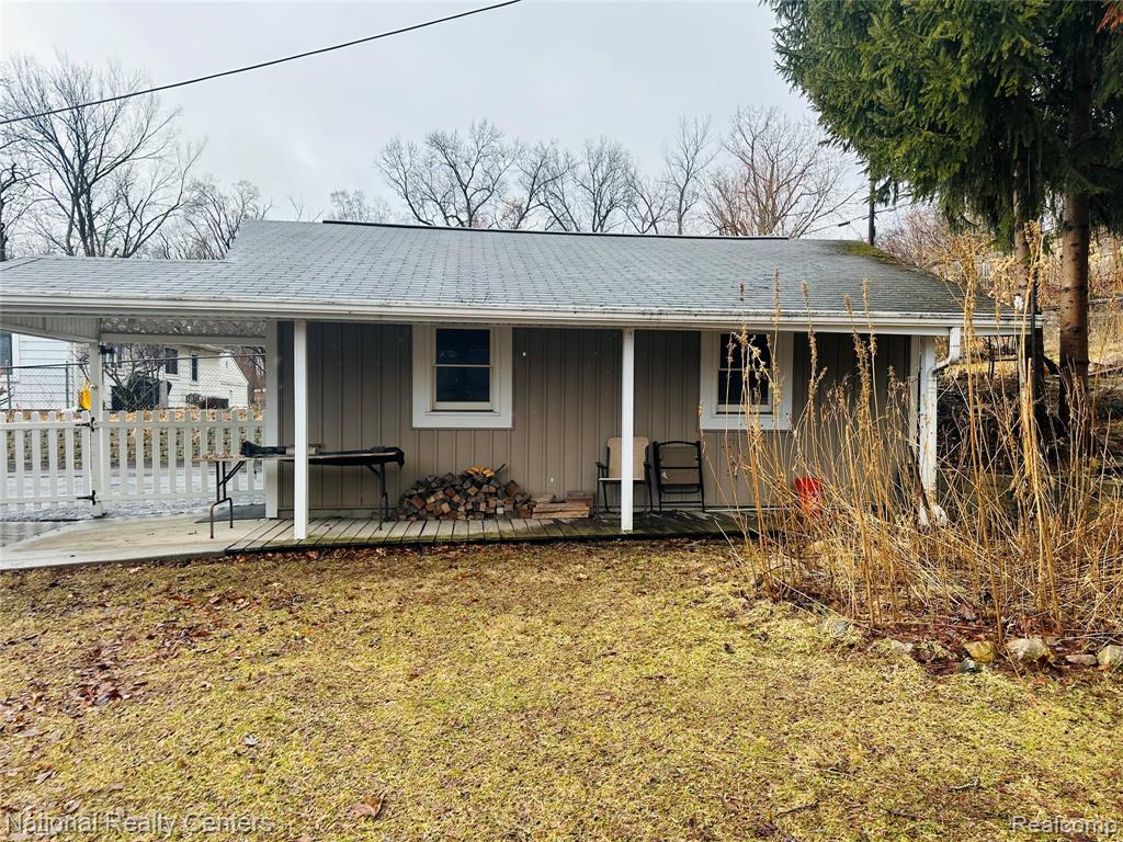 10461 9 Mile Road, Whitmore Lake, MI 48189 — Photo 28
